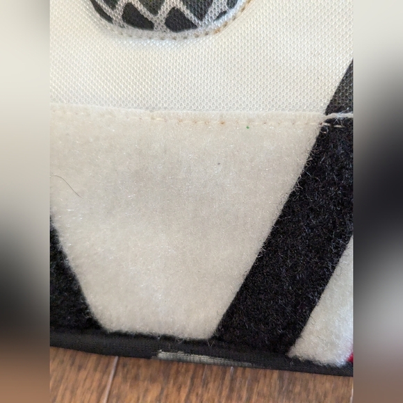 Bauer Vapor X2.0 Hockey Shoulder Pads Juniors Small 60-90lbs NWOT - Picture 9 of 13